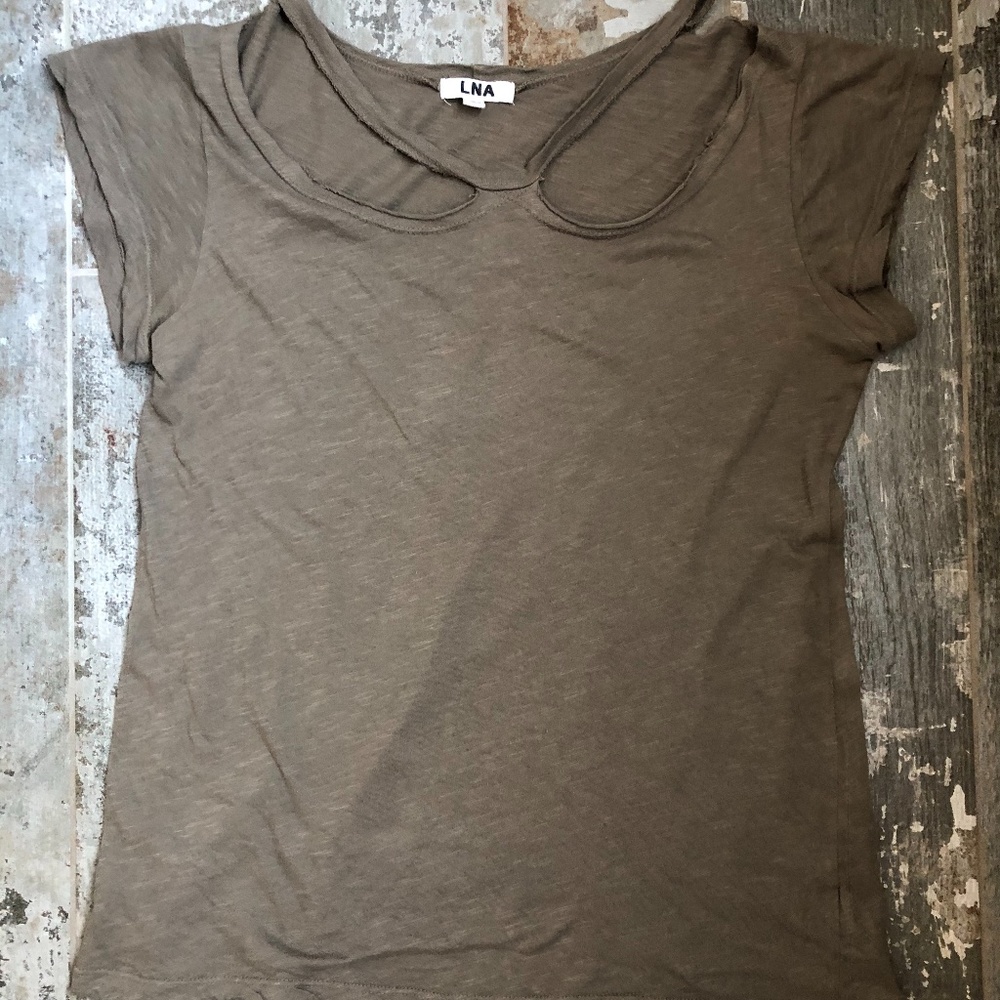 LNA cut out tee